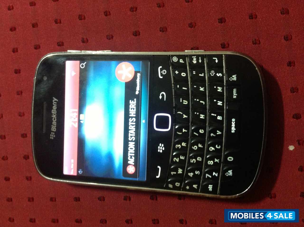 Black BlackBerry Bold 9900