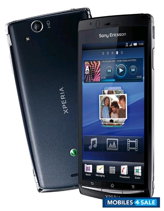 Black Sony Ericsson Xperia arc S