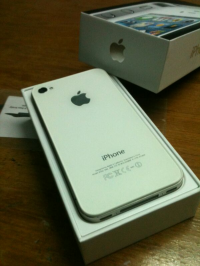 White Apple iPhone 4