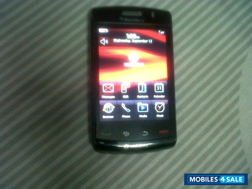 Black BlackBerry Storm2 9520