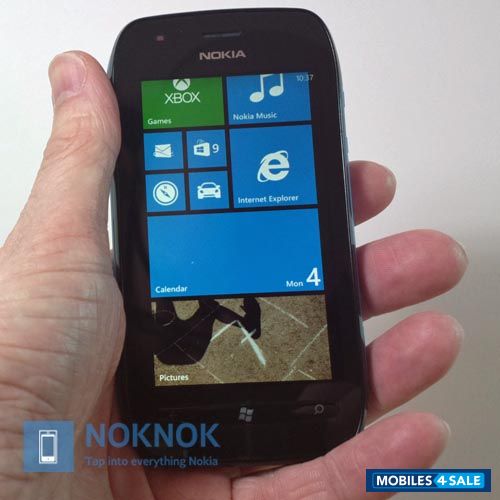 Black Nokia Lumia Lumia 710 (windows 7.8)