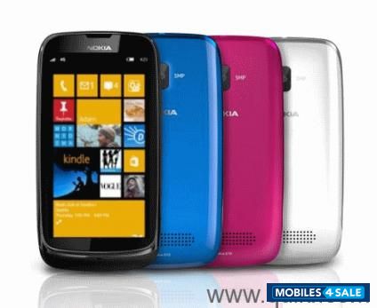 Black Nokia Lumia 610