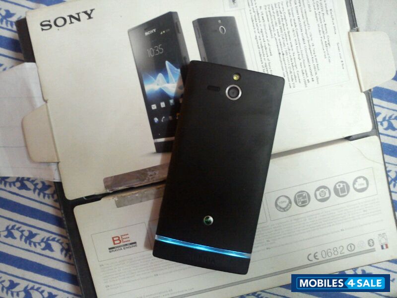 Black Sony Xperia U