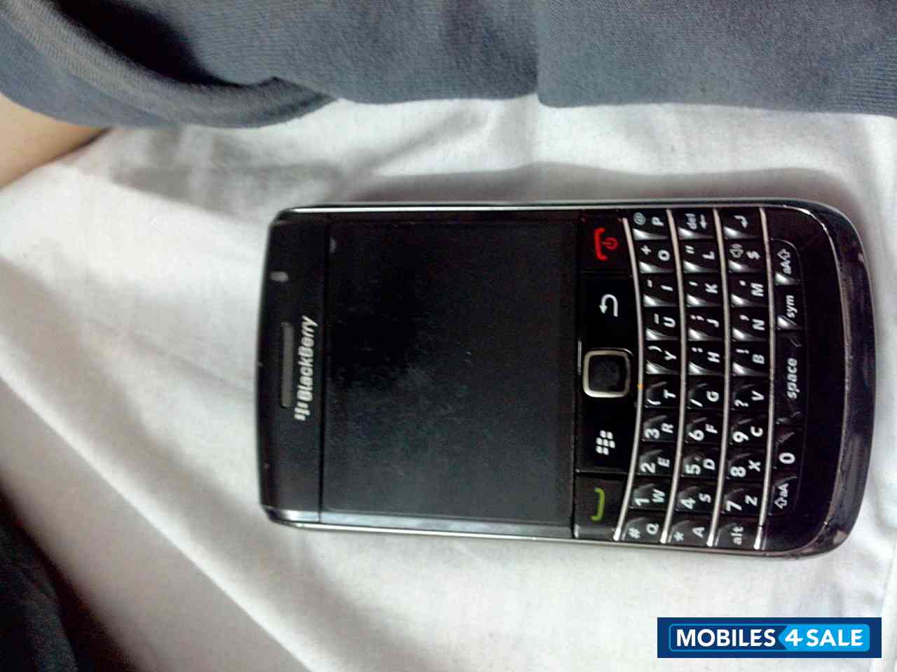 Black BlackBerry Bold 9700