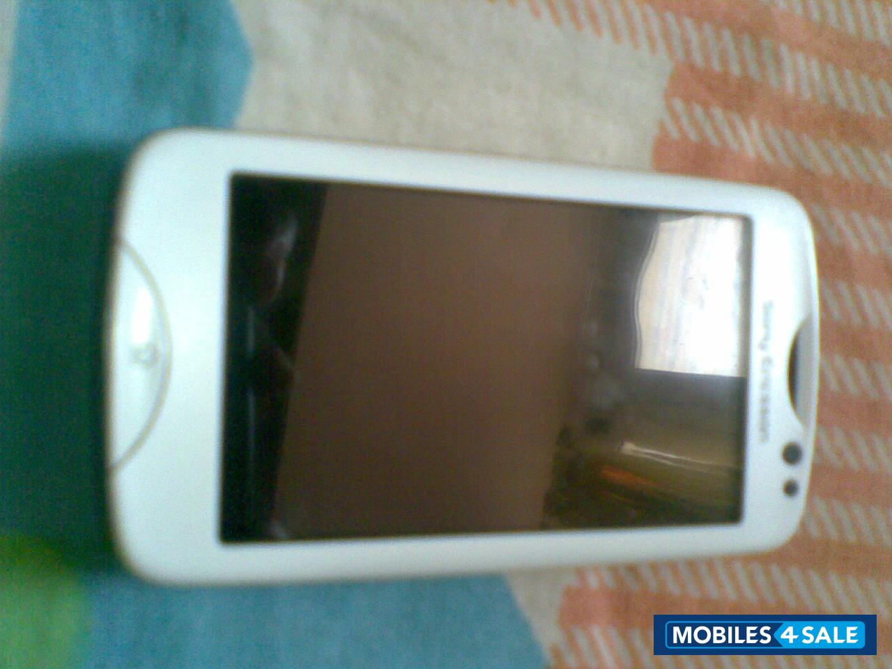 White Sony Ericsson  ck15i