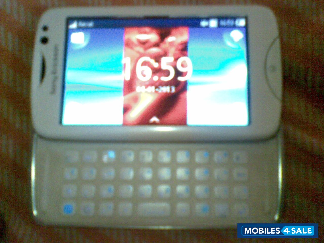 White Sony Ericsson  ck15i