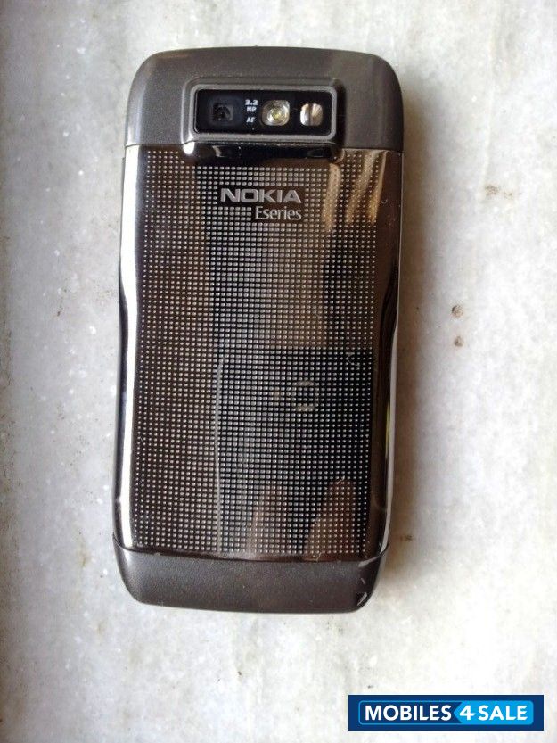 Silver Nokia E71