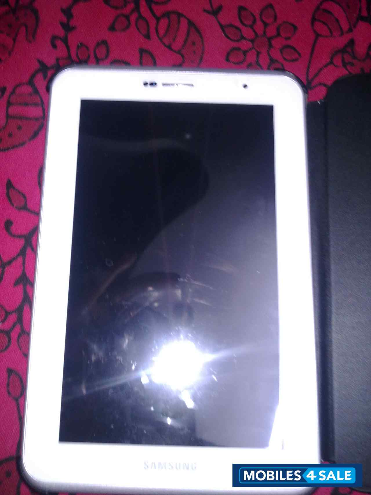 White Samsung Galaxy Tab2 GT-P3100