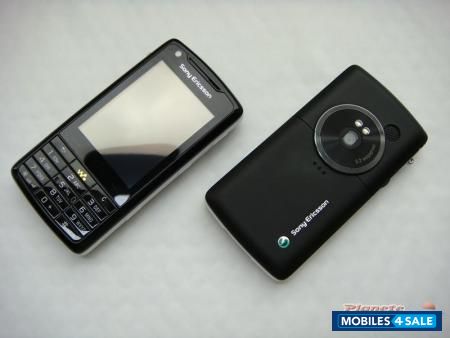 Black Sony Ericsson W960