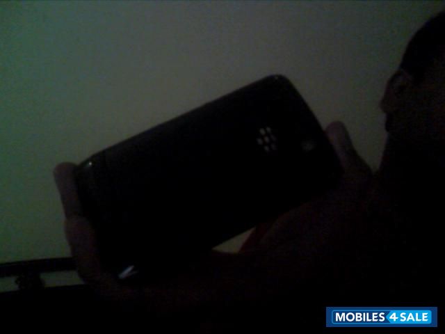 Black BlackBerry Storm2 9520