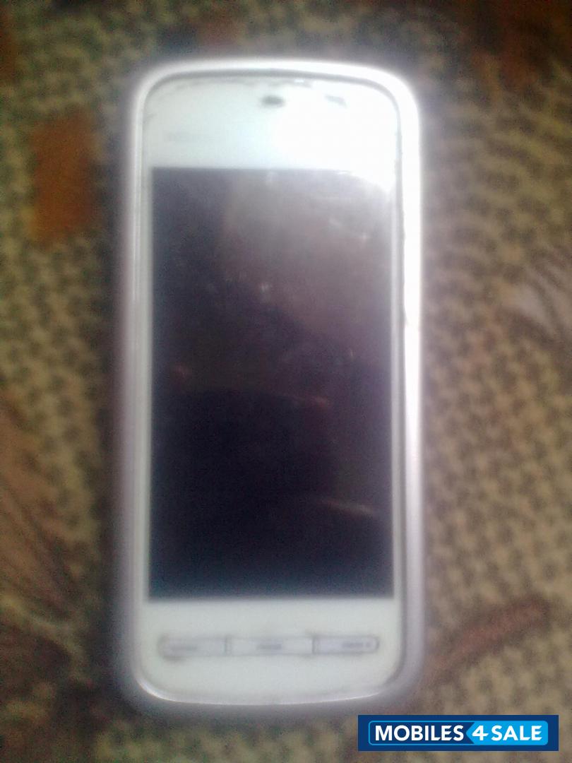 White Nokia 5233