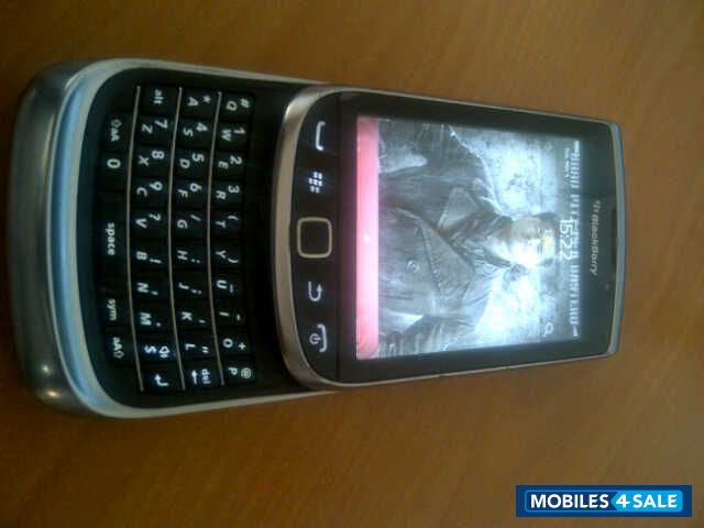 Silver BlackBerry Torch 9810