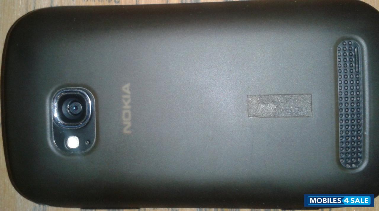 Nokia Lumia 710