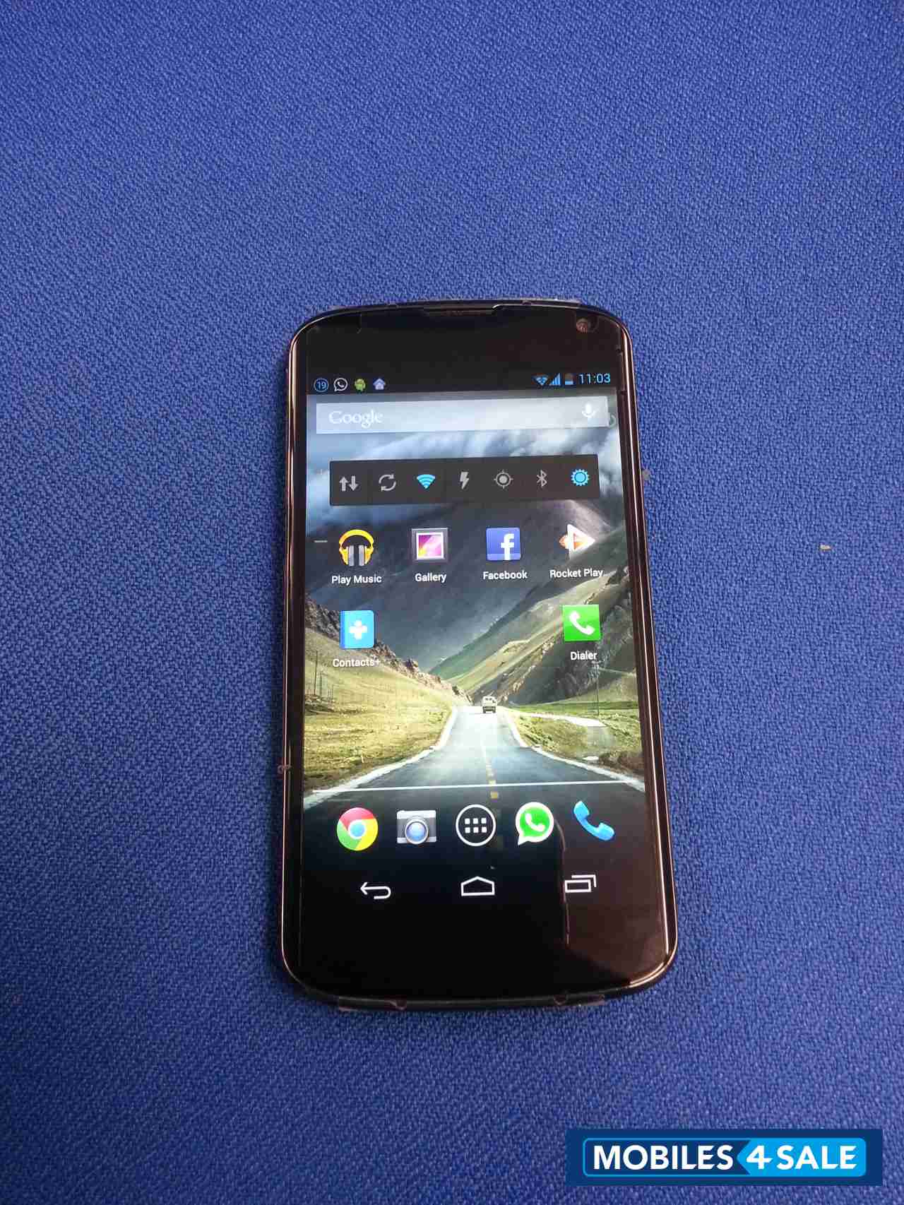 Black Google Nexus 4