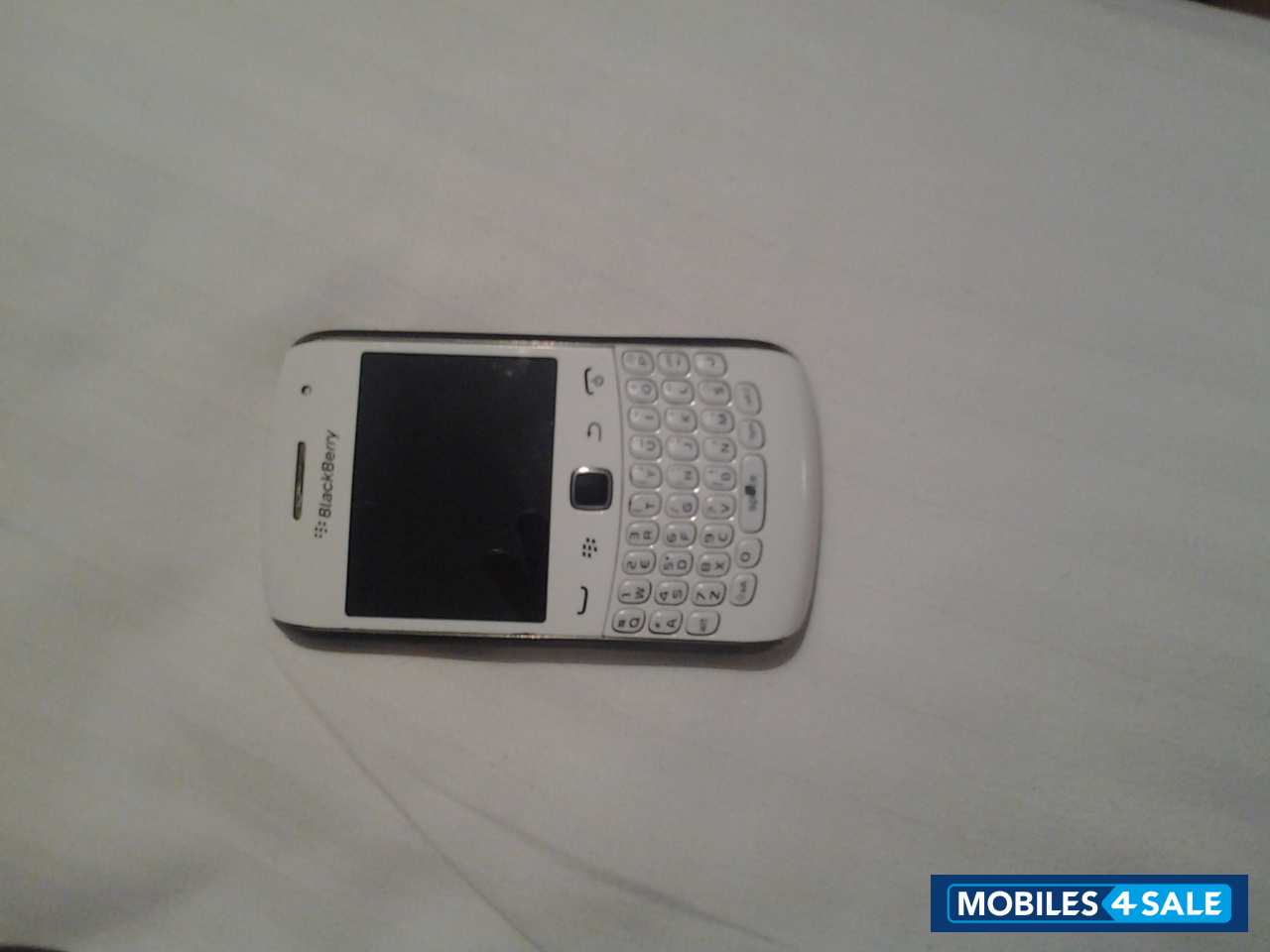 White BlackBerry Curve 9360