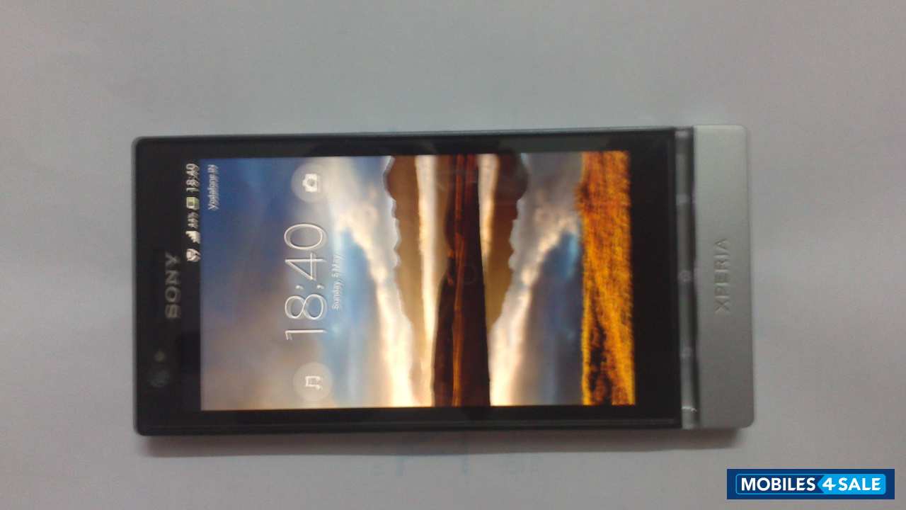 Silver Sony Xperia P