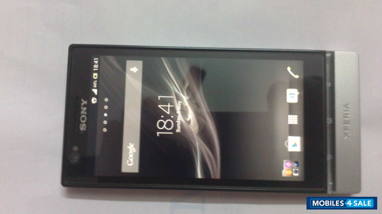 Silver Sony Xperia P