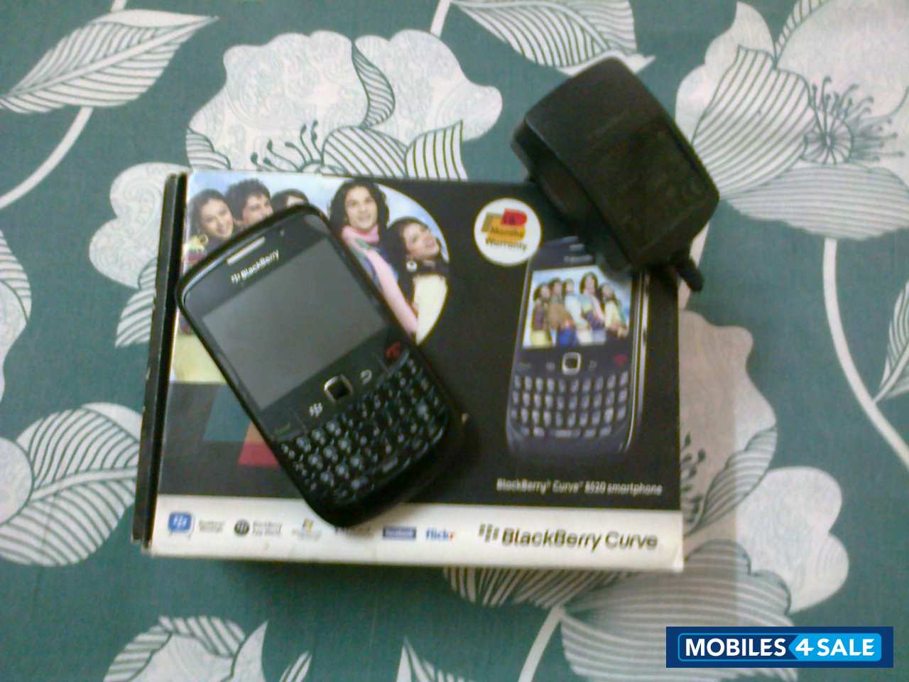 Black BlackBerry Curve 8520