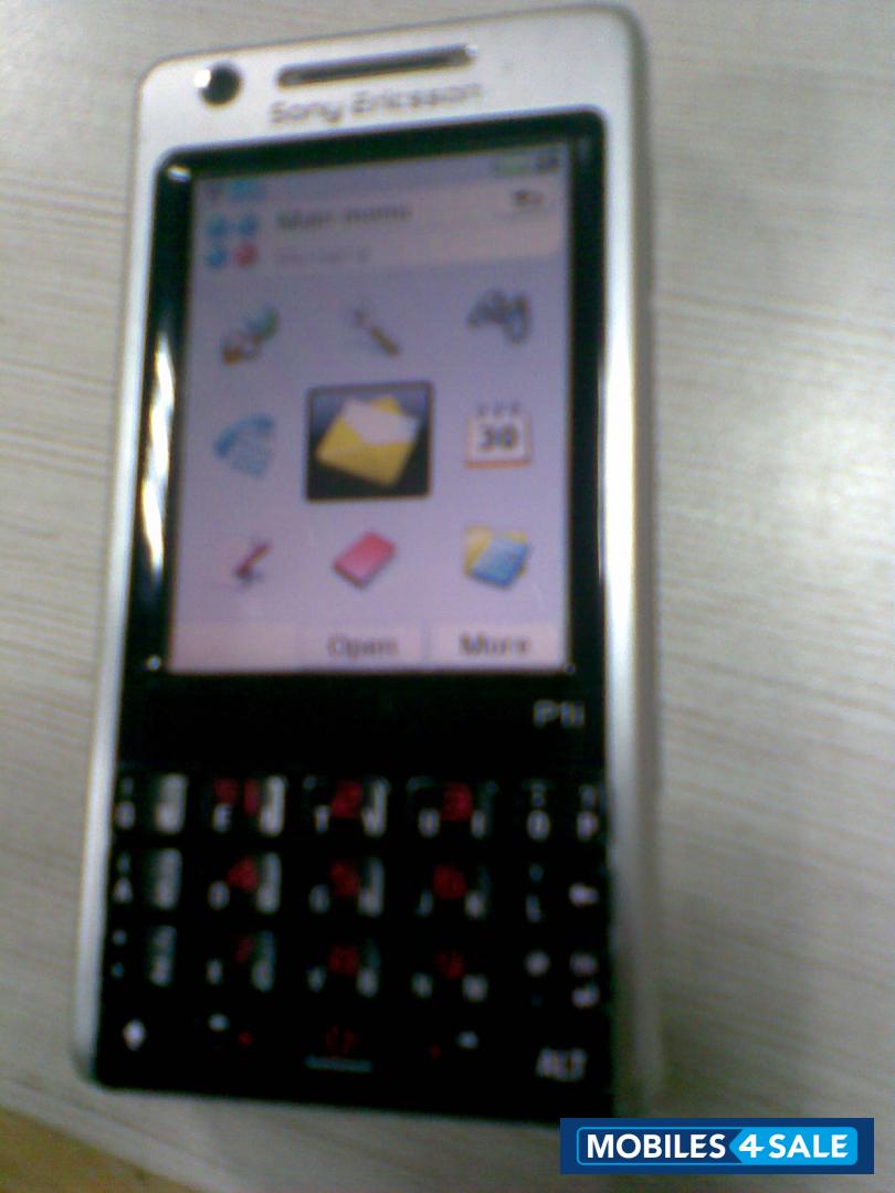 Silver & Black Sony Ericsson P1