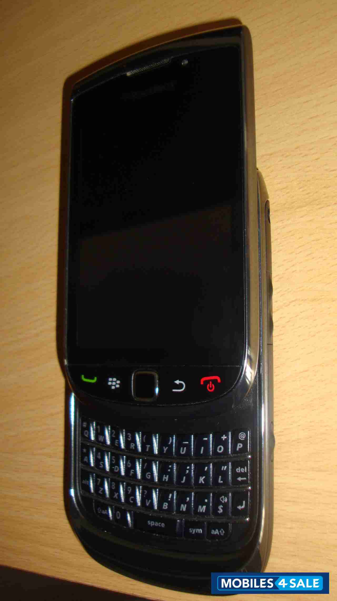 Black BlackBerry Torch 9810