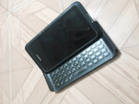 Black Nokia E7-00