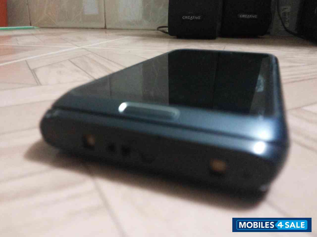 Black Nokia E7-00