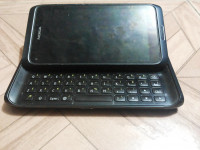 Black Nokia E7-00