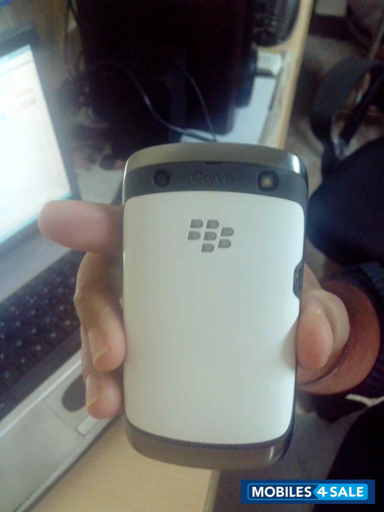 White BlackBerry Curve 9360