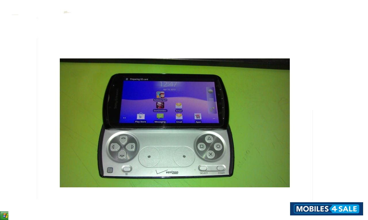 Black Sony Ericsson Xperia PLAY