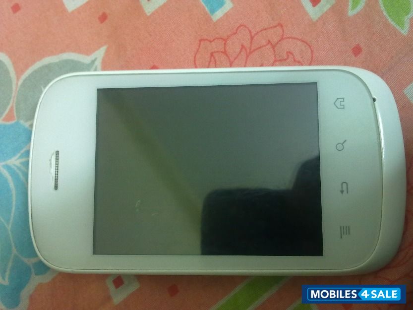 White Micromax A52