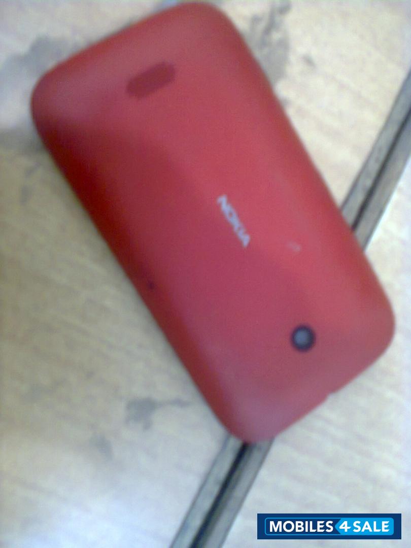 Red Nokia Lumia 510