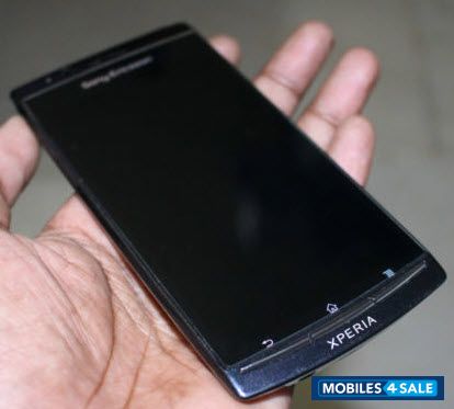 Black Sony Ericsson Xperia arc S