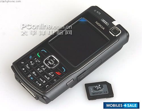 Metallic-black Nokia N70 Music Edition