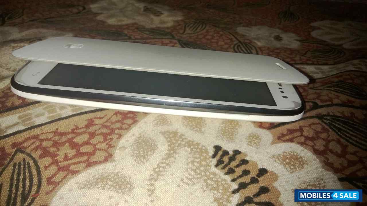 White Micromax Canvas HD A116