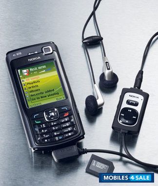 Black Nokia N70 Music Edition