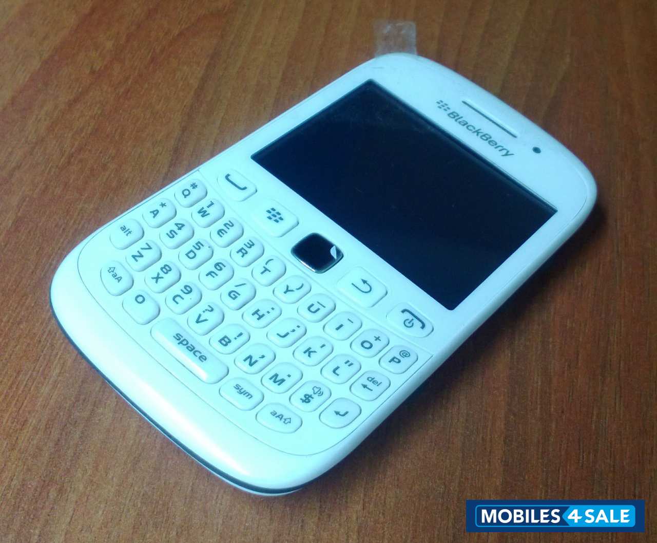 White BlackBerry Curve 9320