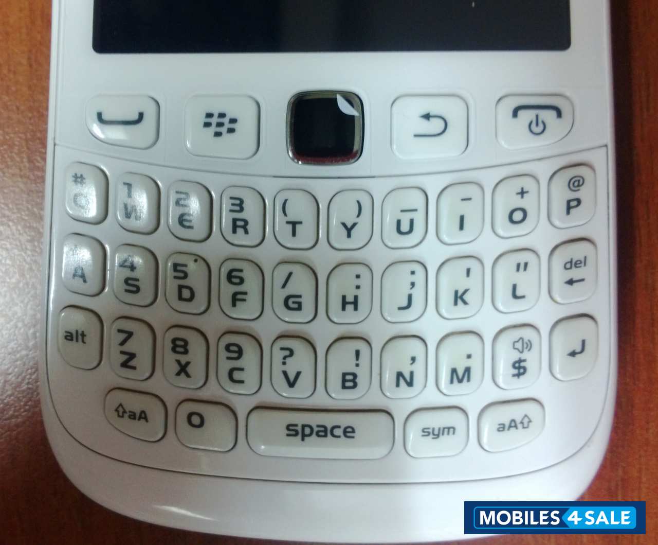 White BlackBerry Curve 9320