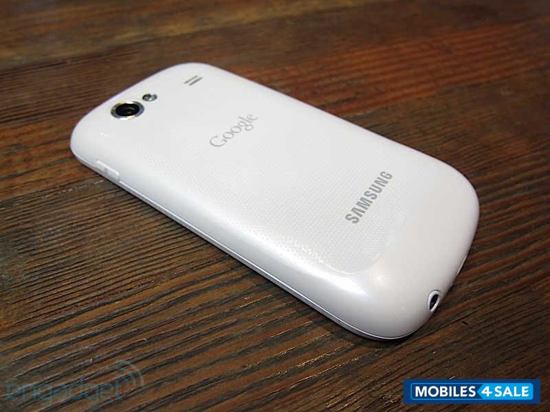 White Samsung Google Nexus S