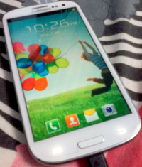 White Samsung Galaxy S3