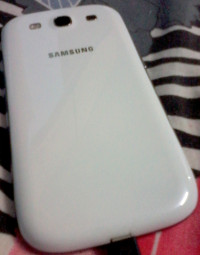 White Samsung Galaxy S3