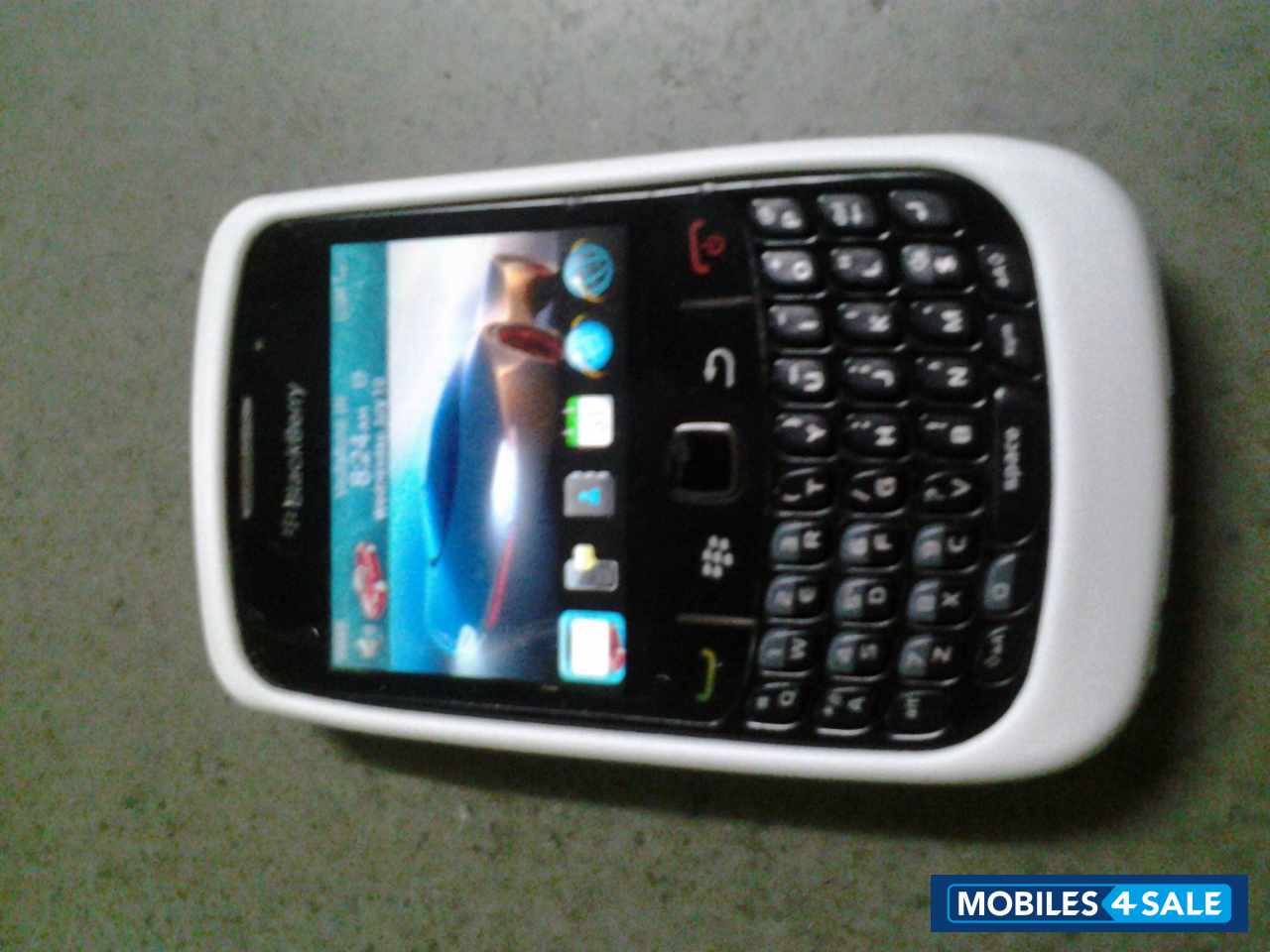 Black BlackBerry Curve 8520