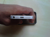 White Apple iPhone 5