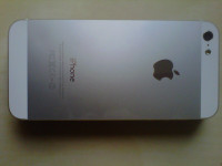 White Apple iPhone 5