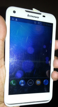 White Lenovo  S880