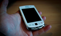 White BlackBerry Torch 9810