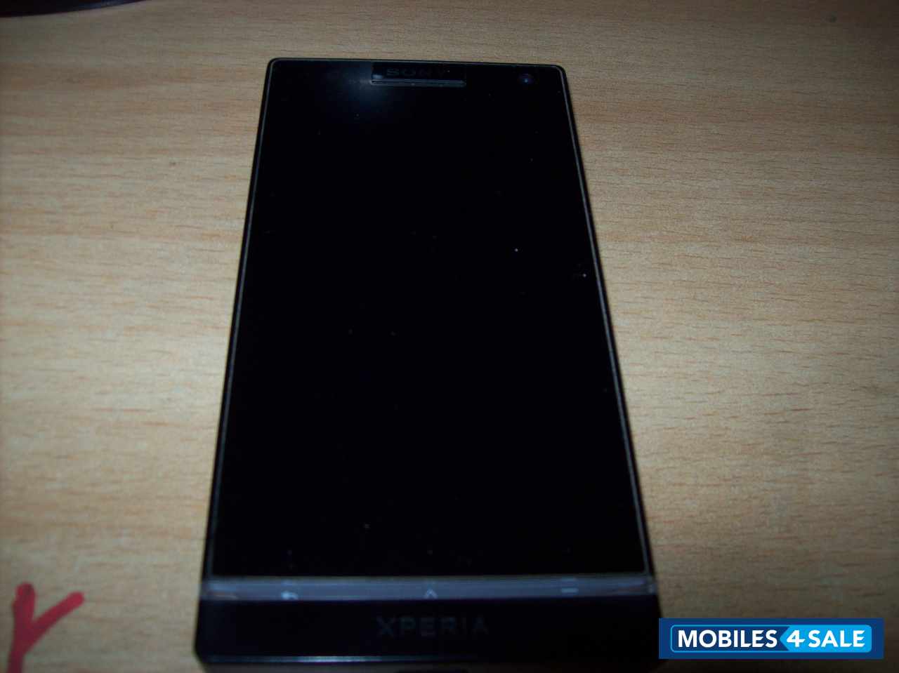 Black Sony Xperia S