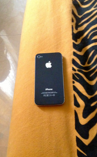 Black Apple iPhone 4