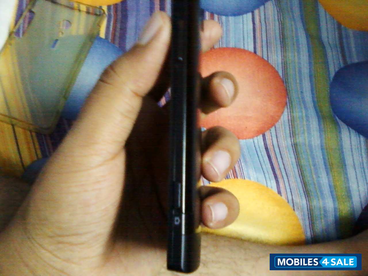 Black Sony Ericsson Xperia ion