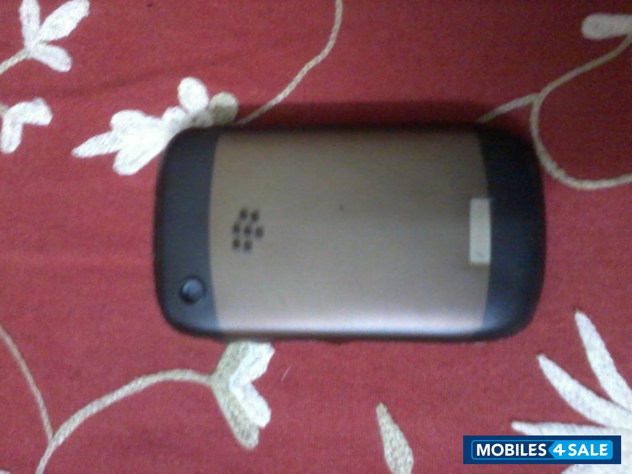 White BlackBerry Curve 8520