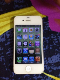 White Apple iPhone 4